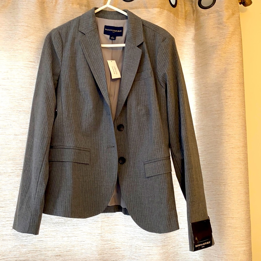 Banana Republic gray pin stripped blazer